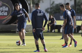 Os jogadores realizaram treino em campo reduzido