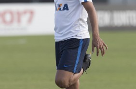 Clayton, reforço inscrito no Paulistão, participou do treinamento