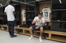 Guilherme Arana no vestiário antes da partida contra o Linense pelo Campeonato Paulista