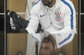 Guilherme se concentra no vestiário antes da partida contra o Linense pelo Campeonato Paulista