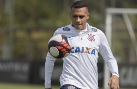 Léo Jabá mostrando habilidade no treino do Corinthians