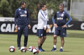 Rodriguinho e Carille no treino do Corinthians antes da partida contra o Botafogo-SP