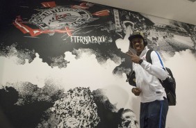 Moisés antes da partida contra o Linense pelo Campeonato Paulista