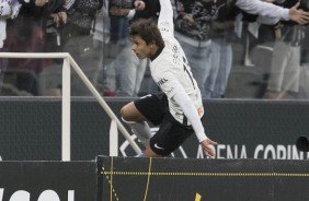 Romero comemora gol na vitria contra o Linense pela ltima rodada do campeonato paulista