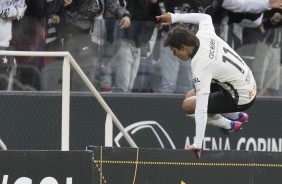 Romero comemora gol na vitria contra o Linense pela ltima rodada do campeonato paulista