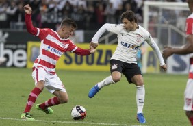 Romero em ao na vitria contra o Linense pela ltima rodada do campeonato paulista