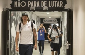 Cássio chegando à Arena para enfrentar a La U, pela Sul-Americana