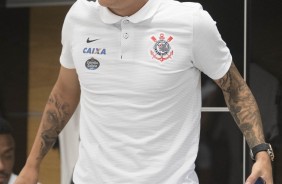 Guilherme Arana no vestirio da Arena antes do jogo contra a La U