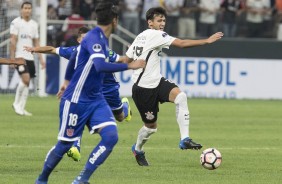 Camacho em ao diante do Universidad Catlica do Chile na estreia da Copa Sul-Americana