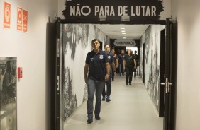 Carille chegando  Arena para enfrentar a La U, pela Sul-Americana