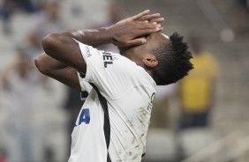 Jô lamenta chance perdida contra o Universidad Católica do Chile na estreia da Copa Sul-Americana