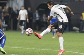 Momento do gol de Jadson diante do Universidad Catlica do Chile na estreia da Copa Sul-Americana