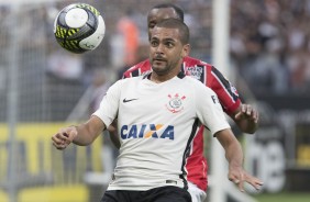 Clayton diante do Botafogo-SP, pelo Paulistão