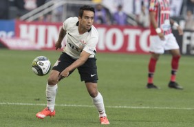 Jadson atuou como titular diante o Botafogo-SP, pelo Paulistão