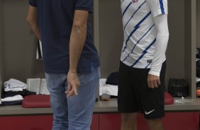 Marquinhos Gabriel conversa com Carille antes do duelo contra o Internacional, no Beira Rio