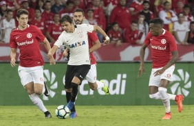 Romero em ação contra o Internacional pela Copa do Brasil