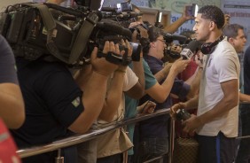 Zagueiro Pablo concedendo entrevista antes de encarar o São Paulo, pelo Paulistão