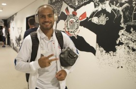 Clayton chegando  Arena para enfrentar o Internacional, pela Copa do Brasil