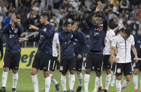 Jogadores comemoram vaga na final do Paulista aps eliminar o So Paulo na Arena