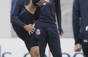 Pablo se alongando para começar o treino preparatório para a final contra a Ponte