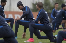 Os jogadores se prepararam para o rachão com atividades específicas
