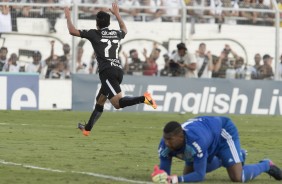 Jadson comemora seu gol contra a Ponte Preta