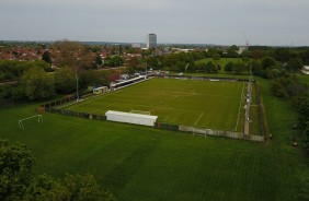 O Corinthian-Casuals perdeu a final nos pnaltis em casa, no King George's Fields