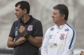 Carille e Walmir Cruz durante reapresentao do Corinthians aps os 3 a 0 sobre a Ponte Preta