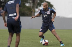 Fellipe Bastos treina durante reapresentação do Corinthians após os 3 a 0 contra a Ponte Preta