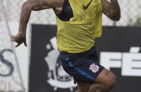 Kazim durante reapresentação do Corinthians após os 3 a 0 sobre a Ponte Preta