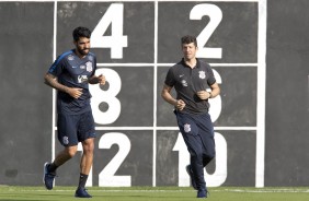 Vilson se recuperando de leso durante treino no CT Joaquim Grava