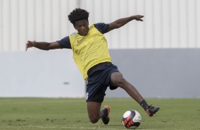 Warian treina após folga do dia do trabalhador