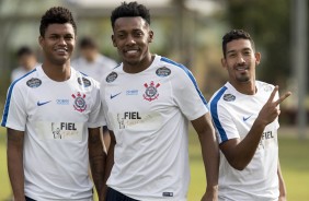 Os jogadores posaram para a câmera durante o treinamento