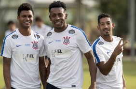 Os jogadores posaram para a cmera durante o treinamento