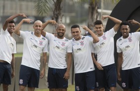 Reservas e titulares foram à campo no CT Joaquim Grava