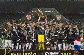 O goleiro Cássio foi capitão de um título pela primeira vez no Corinthians