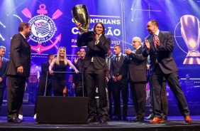 Càssio levantou a taça mais uma vez na premiação