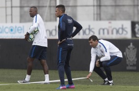 Até goleiros participaram do treinamento em campo no CT