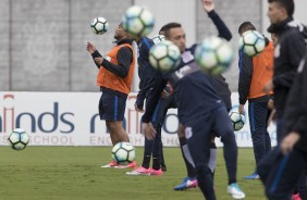 Jogadores reservas e titulares participaram do treinamento