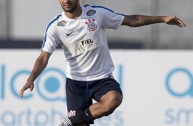 Novo reforço do Timão, o atacante Clayson participou do treino