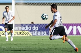 Jadson teve participao um pouco apagada diante o Atltico-GO