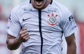 Rodriguinho marcou mais um gol contra o Atlético-GO