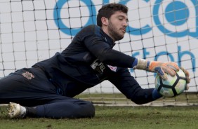 Caíque França em treino dessa terça-feira no CT Joaquim Grava