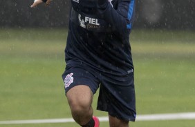 Clayson durante treino dessa segunda-feira no CT