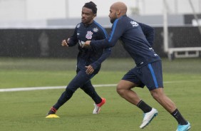 Paulo Roberto e Fellipe Bastos no treino de hoje