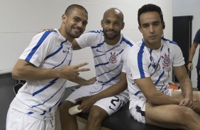 Clayton, Fellpe Bastos e Jadson antes do jogo contra o Vasco, no Rio de Janeiro