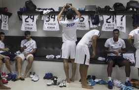 Jogadores aguardam no vestirio de So Janurio para duelo contra o Vasco