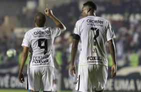 Clayton e Jô marcaram gols contra o Vasco, no Rio de Janeiro