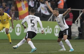 Gabriel diante o So Paulo, na Arena, pelo Brasileiro