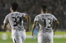Marquinhos Gabriel e Guilherme Arana comemorando o gol contra o Vasco